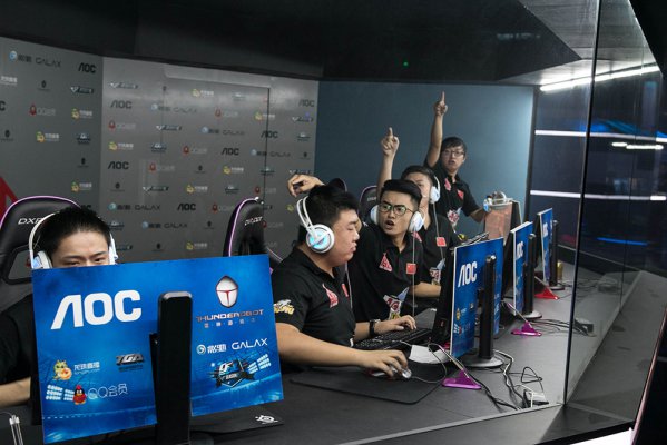 锋线球员对 锋线球员对