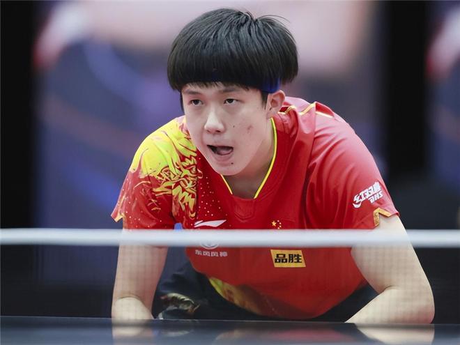 倒地同时伸 倒地同时伸