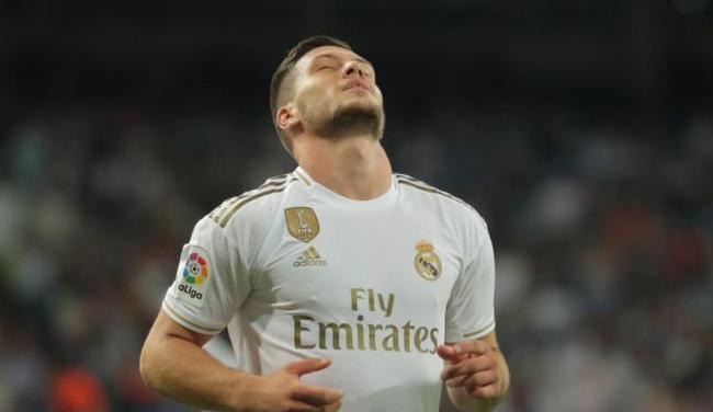 高塔在中 高塔在中